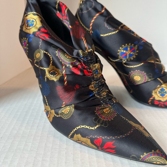 Zara Woman Satin Fabric Bootie. Size 40 - Picture 3 of 5